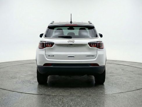 Used 2025 Jeep Compass Trailhawk AWD/4WD image 7