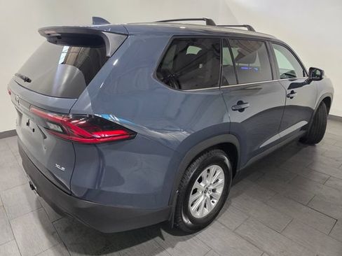 Used 2025 Toyota Grand Highlander AWD Hybrid image 5