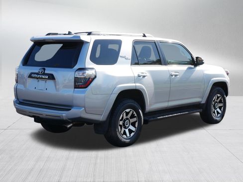 Used 2017 Toyota 4Runner TRD Off-Road Premium AWD/4WD image 7