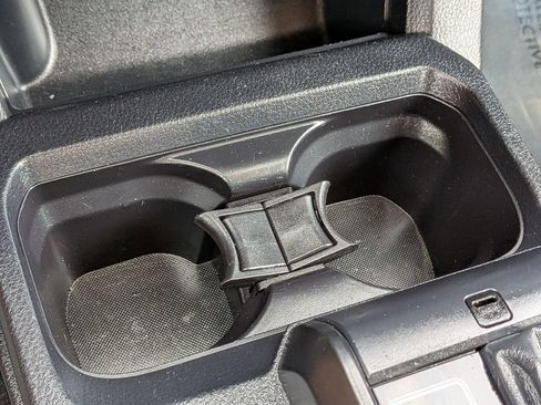 Used 2019 Toyota Tacoma SR AWD/4WD image 22
