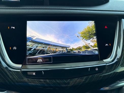 Used 2022 Cadillac XT6 Premium Luxury image 20