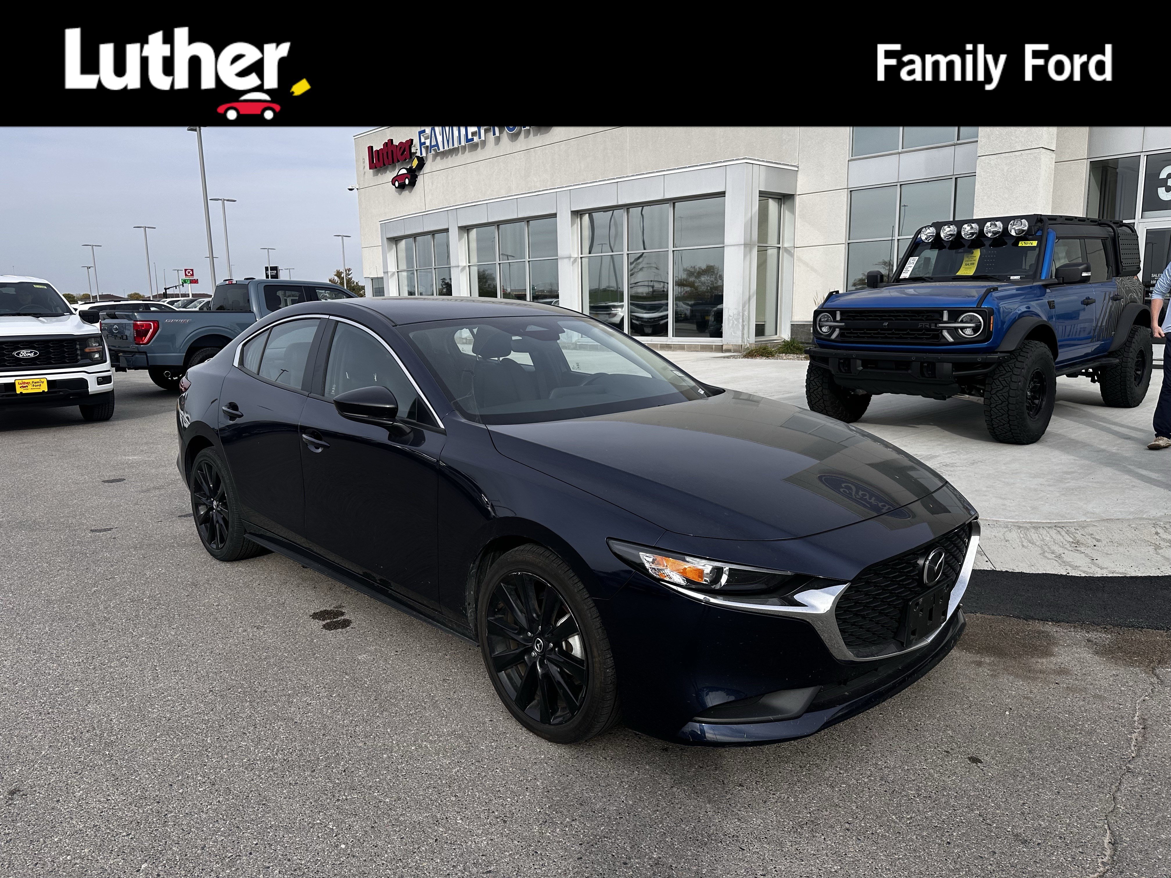 Used 2025 MAZDA MAZDA3 s FWD image 1