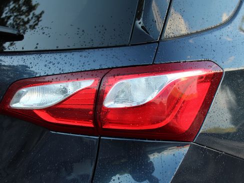 Used 2018 Chevrolet Equinox Premier image 53