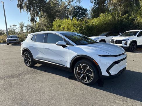 New 2026 Chevrolet Equinox EV LT image 1