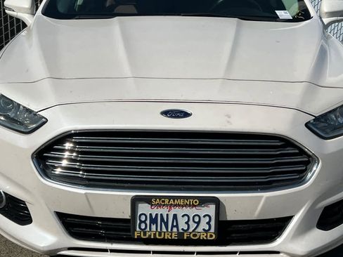 Used 2016 Ford Fusion Titanium image 9