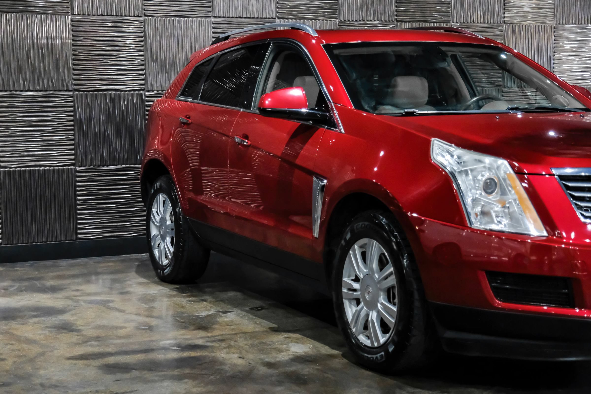 Used 2016 Cadillac SRX Luxury FWD image 6