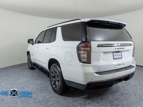 Used 2022 Chevrolet Tahoe Z71 w/ Luxury Package AWD/4WD image 5