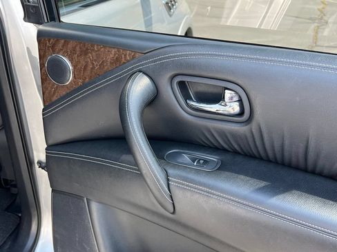 Used 2015 INFINITI QX80 4WD w/ Driver's Assistance Package image 20