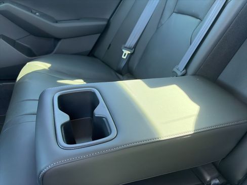 Used 2025 Honda Accord EX-L image 11