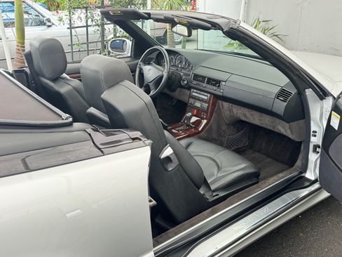 Used 2001 Mercedes-Benz SL 500 image 16