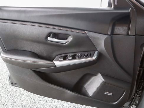 Used 2023 Nissan Sentra SR w/ SR Premium Package FWD image 24