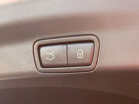 Used 2023 Alfa Romeo Stelvio Ti image 8