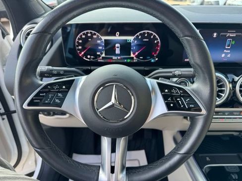 Used 2025 Mercedes-Benz GLA 250 4MATIC image 15