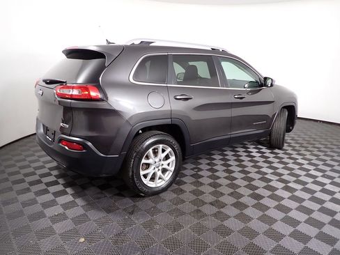 Used 2014 Jeep Cherokee Latitude w/ Cold Weather Group image 17