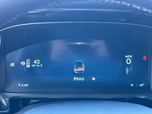 New 2026 Lincoln Corsair Premiere image 16