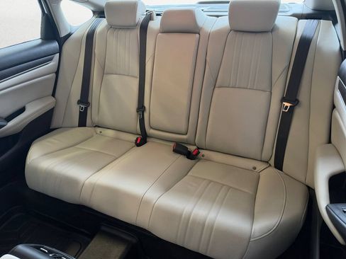Used 2022 Honda Accord Touring image 10