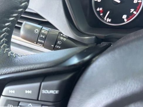 Certified 2025 Subaru Forester Premium AWD/4WD image 30