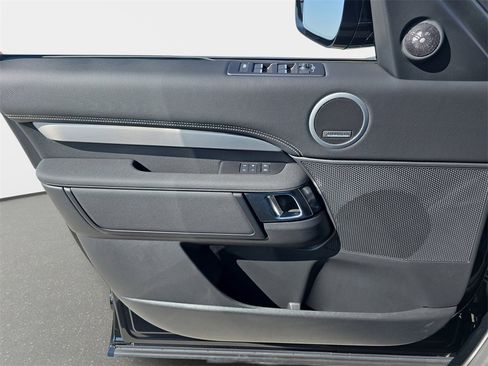 New 2026 Land Rover Discovery Limited Edition image 29