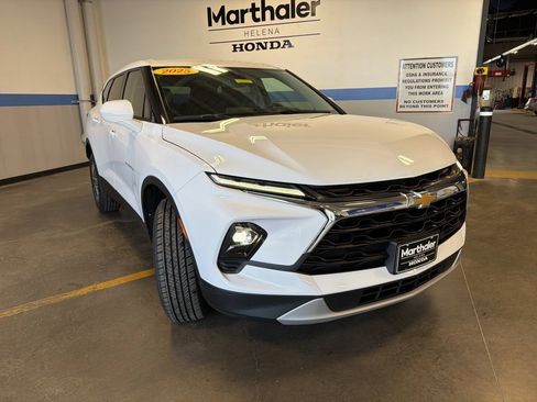 Used 2025 Chevrolet Blazer LT AWD/4WD image 3