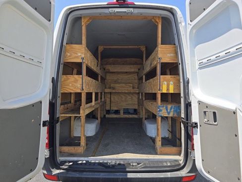 Used 2017 Mercedes-Benz Sprinter 3500 w/ Crew Cab Package image 10