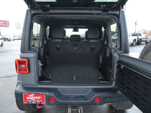 Used 2019 Jeep Wrangler Unlimited Rubicon AWD/4WD image 16