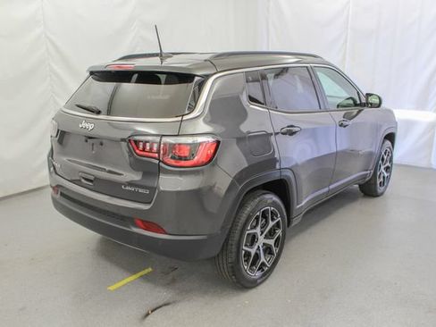 Used 2024 Jeep Compass Limited AWD/4WD image 11