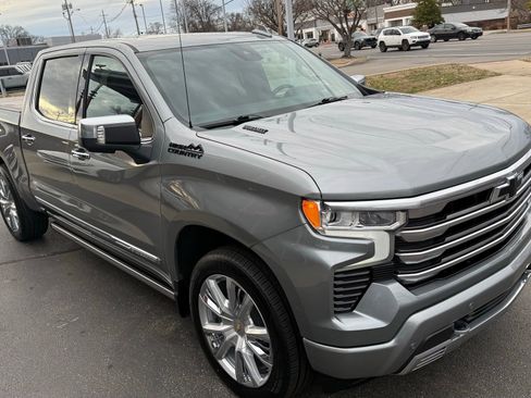 Used 2023 Chevrolet Silverado 1500 High Country w/ High Country Premium Package image 7