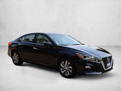 Used 2019 Nissan Altima 2.5 S FWD image 4