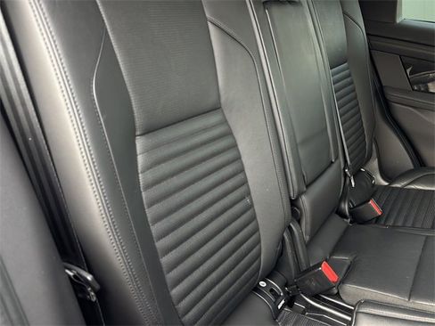 Used 2020 Land Rover Discovery Sport image 41