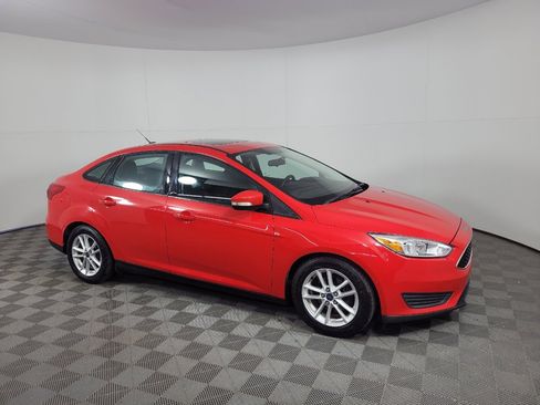 Used 2016 Ford Focus SE FWD image 11