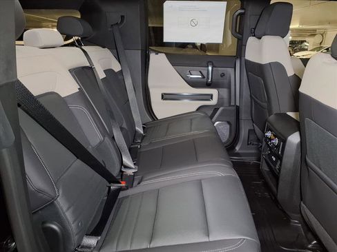 Used 2026 GMC Hummer EV SUV image 7