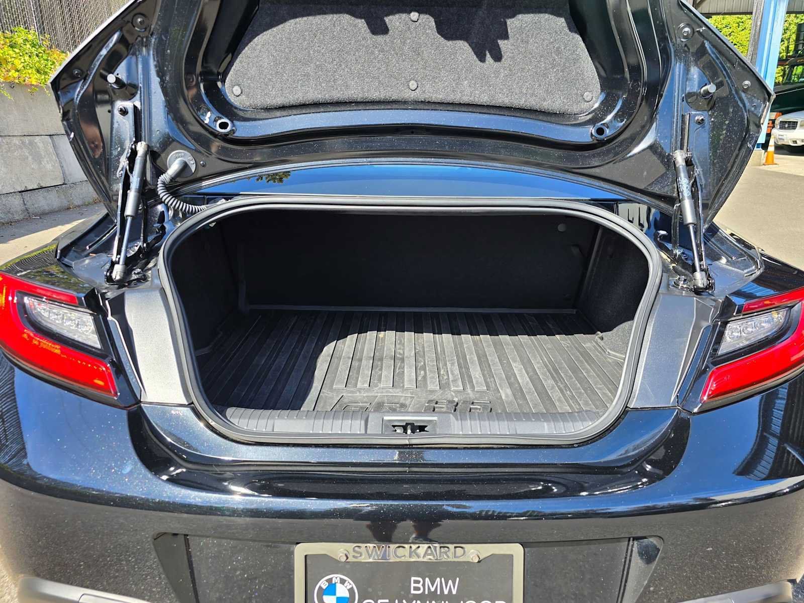 Used 2025 Toyota GR86 Premium w/ ALL Weather Mat Package (TMS) RWD image 14