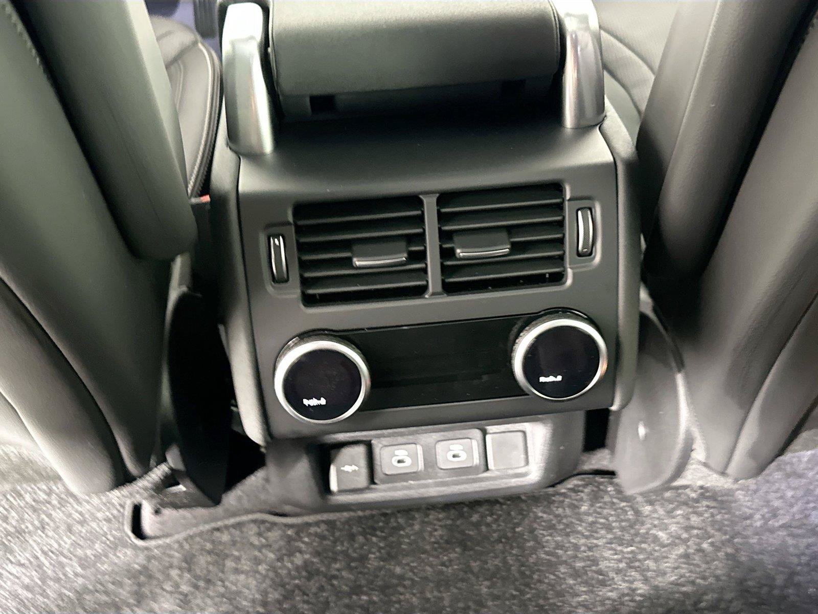 Certified 2025 Land Rover Discovery S AWD/4WD image 24