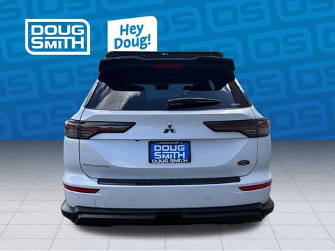 New 2026 Mitsubishi Outlander Trail Edition image 3