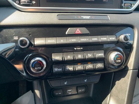 Used 2021 Kia Sportage EX AWD/4WD image 22