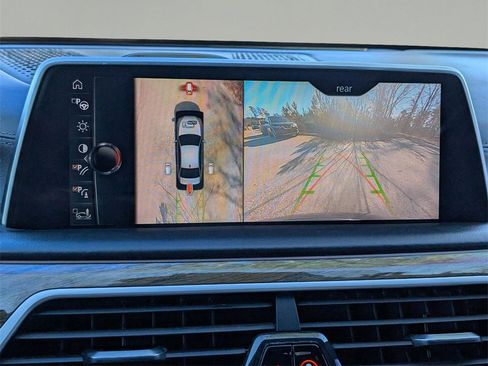 Used 2017 BMW 750i image 24