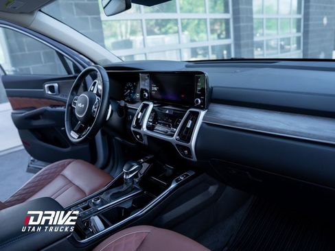 Used 2022 Kia Sorento SX Prestige w/ Rust Color Package image 20