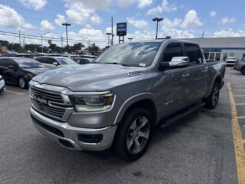 Used 2020 RAM 1500 Laramie AWD/4WD image 4