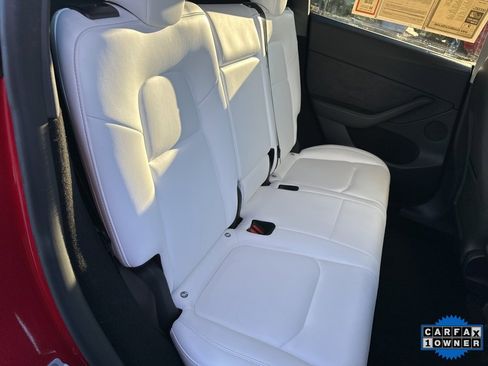 Used 2023 Tesla Model Y Performance image 46