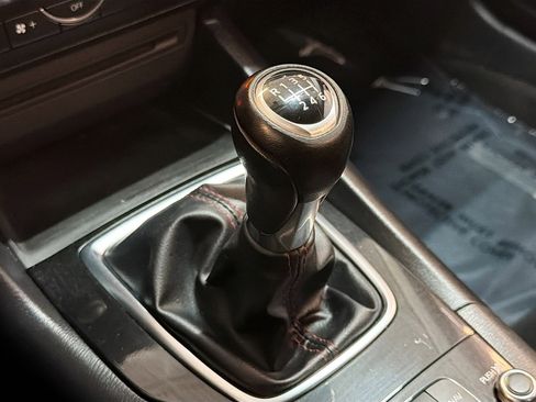 Used 2015 MAZDA MAZDA3 i Touring w/ Technology Package image 24