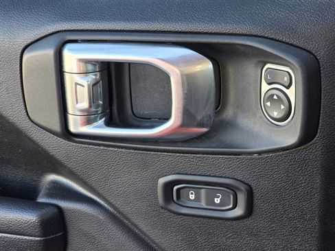 Used 2023 Jeep Wrangler Sport S image 16