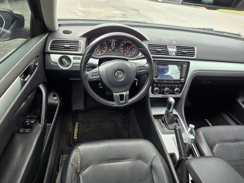 Used 2012 Volkswagen Passat 2.5 SE FWD image 5