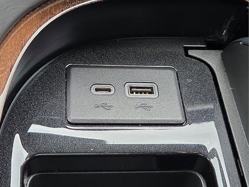 Used 2023 Cadillac Escalade Sport Platinum AWD/4WD image 19