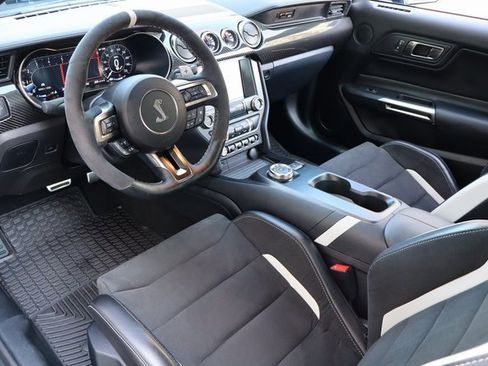 Used 2021 Ford Mustang Shelby GT500 w/ Carbon Fiber Track Pack image 5