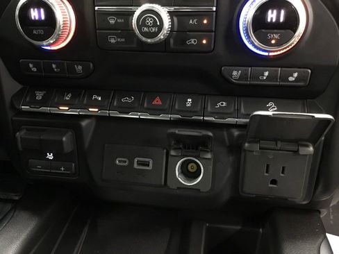 Used 2022 GMC Sierra 2500 Denali image 27