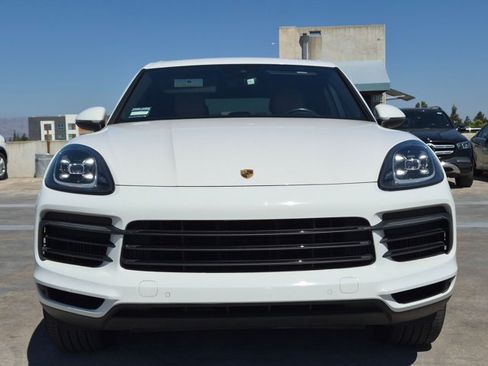 Used 2021 Porsche Cayenne AWD/4WD image 2