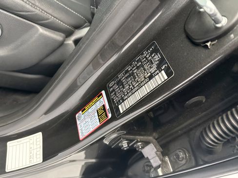 Used 2024 Genesis GV80 2.5T AWD/4WD image 19