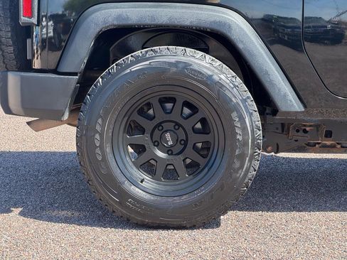 Used 2012 Jeep Wrangler Sport w/ Connectivity Group AWD/4WD image 19