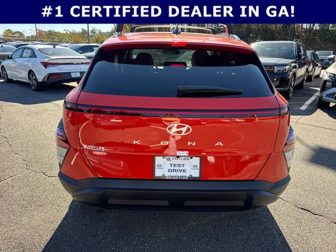 Certified 2025 Hyundai Kona SEL image 6