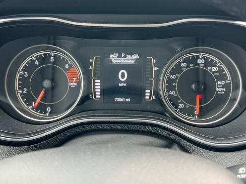 Used 2020 Jeep Cherokee Latitude w/ Cold Weather Group AWD/4WD image 19
